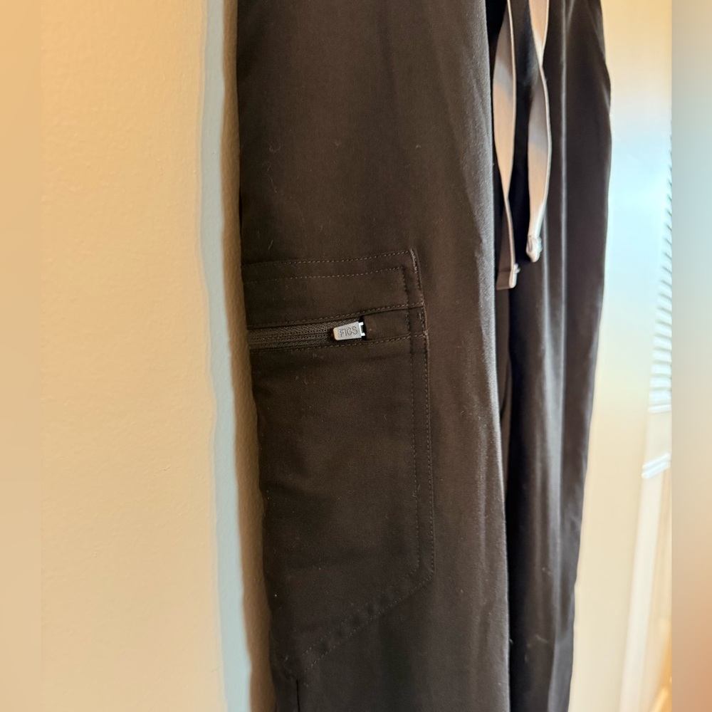 Figs • High Waisted Black Zamora Jogger Medical Scrub Pant Office Nurse Sz Med - Picture 9 of 14